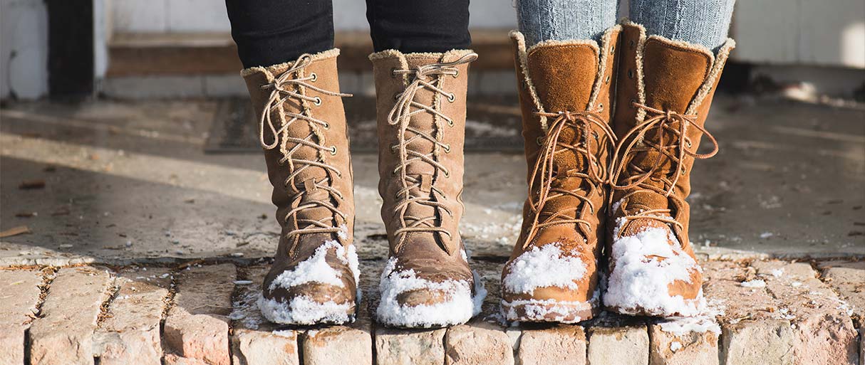 Fashionable cold cheap weather boots