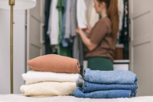 how to organize your closet