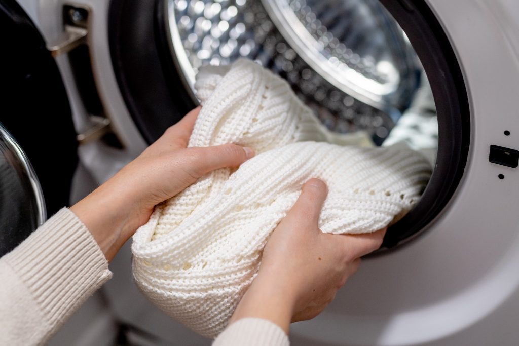 washing wool in washing machine